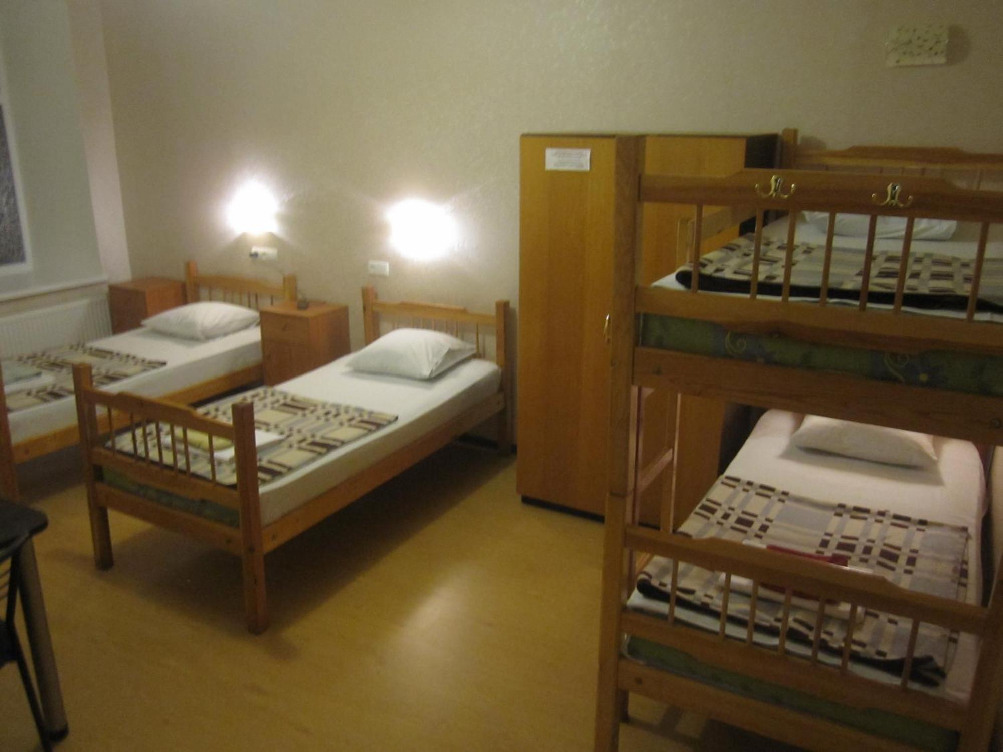 Yaroslav Hostel Kiev Luaran gambar