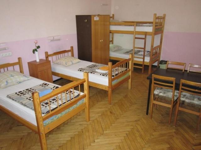 Yaroslav Hostel Kiev Luaran gambar